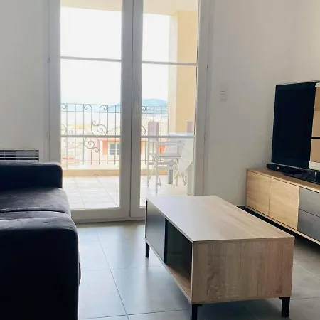 Cosy Avec Terrasse, Proche Plage, Parking, Wifi - Fr-1-63-265 Apartment L'Ile-Rousse (Corsica)